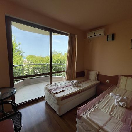 Hotel Vega Kranevo Buitenkant foto