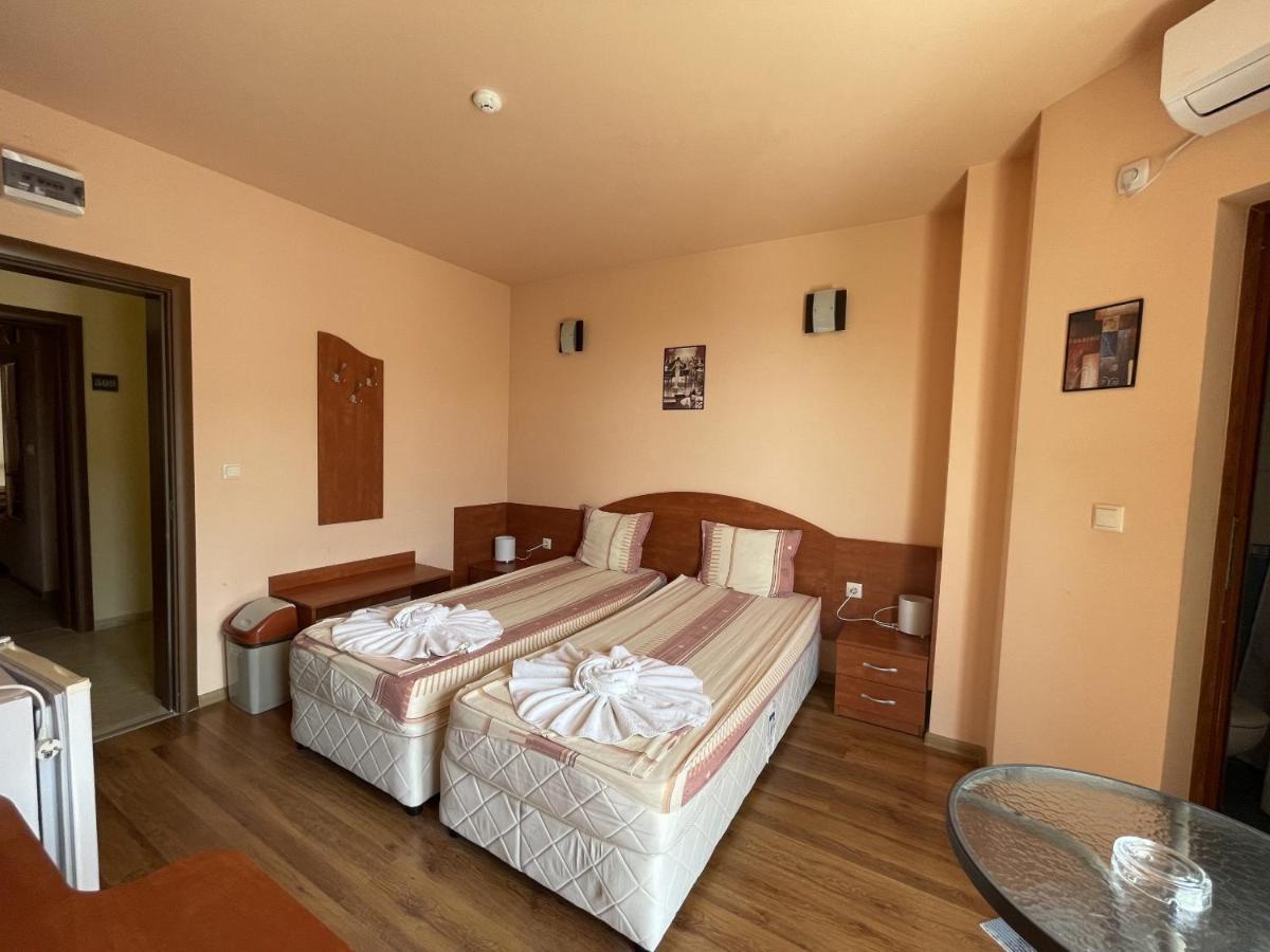 Hotel Vega Kranevo Buitenkant foto